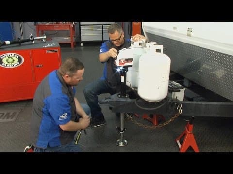 BULLDOG® 4K Powered A-Frame Jack featured on Motorhead Garage
