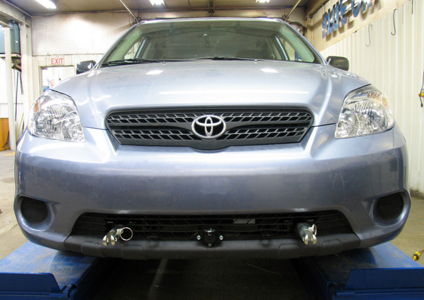 BlueOx Tow Bar Base Plate, Front Mount, RV Flat Towing for Select,TOYOTA MATRIX