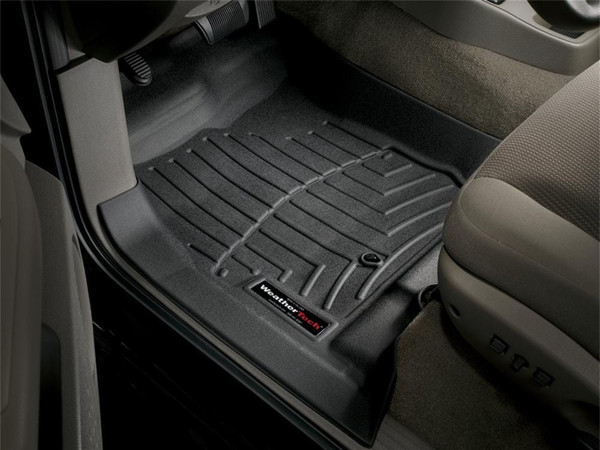 WeatherTech FloorLinerTM DigitalFit; Black; Front 440251
