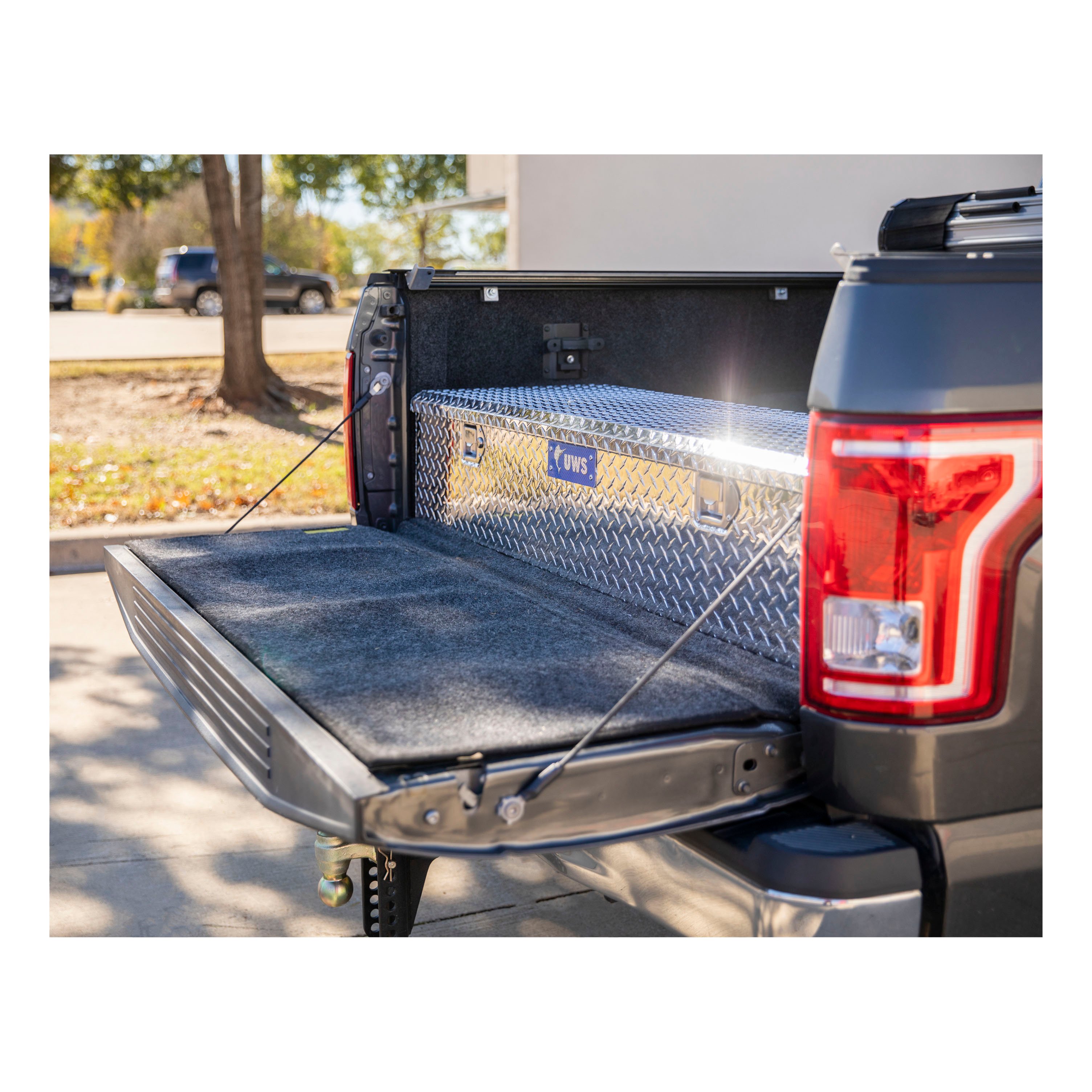 UWS Bright Aluminum 58" 5th Wheel Truck Tool Box (Heavy Packaging) EC20081 thumbnail 6