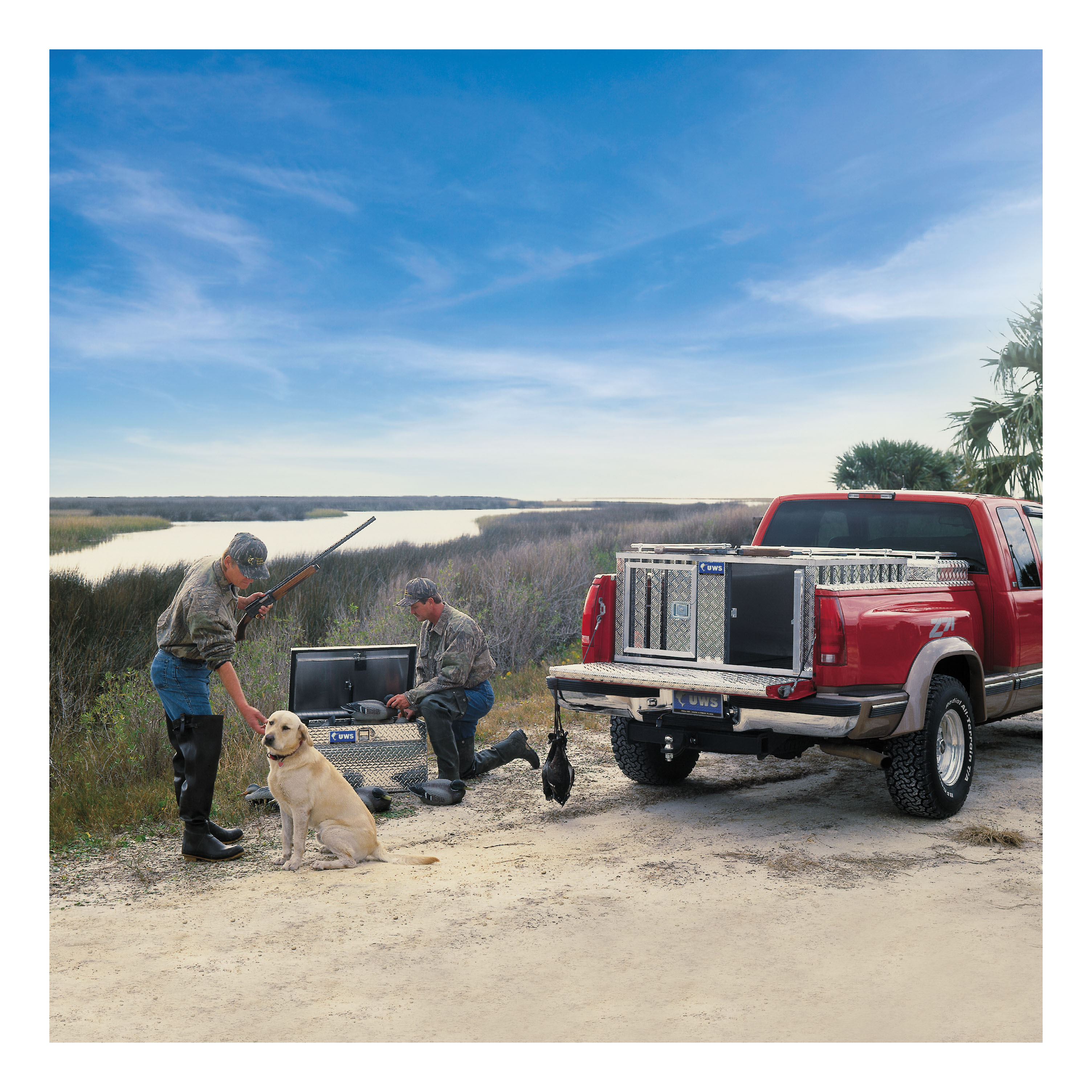 UWS Bright Aluminum 48" x 48" Double-Door Dog Box with Full Enclosure & Storage DB-4848N thumbnail 7