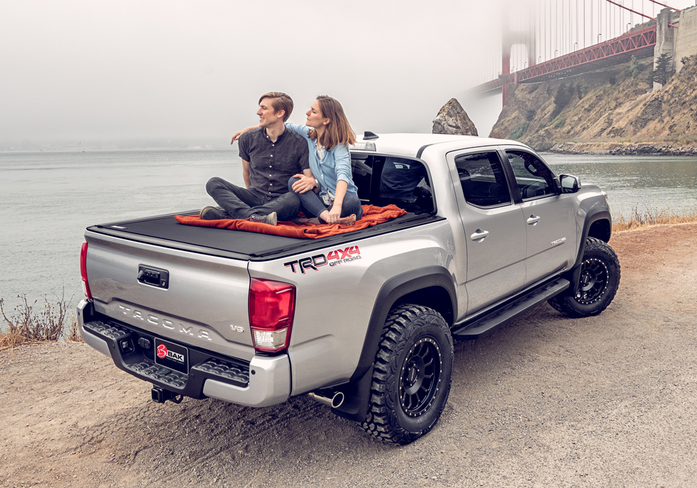 BAK Revolver Roll-Up Hard Cover X4 99-07 F250/350/450 6'9" 79303 thumbnail 4