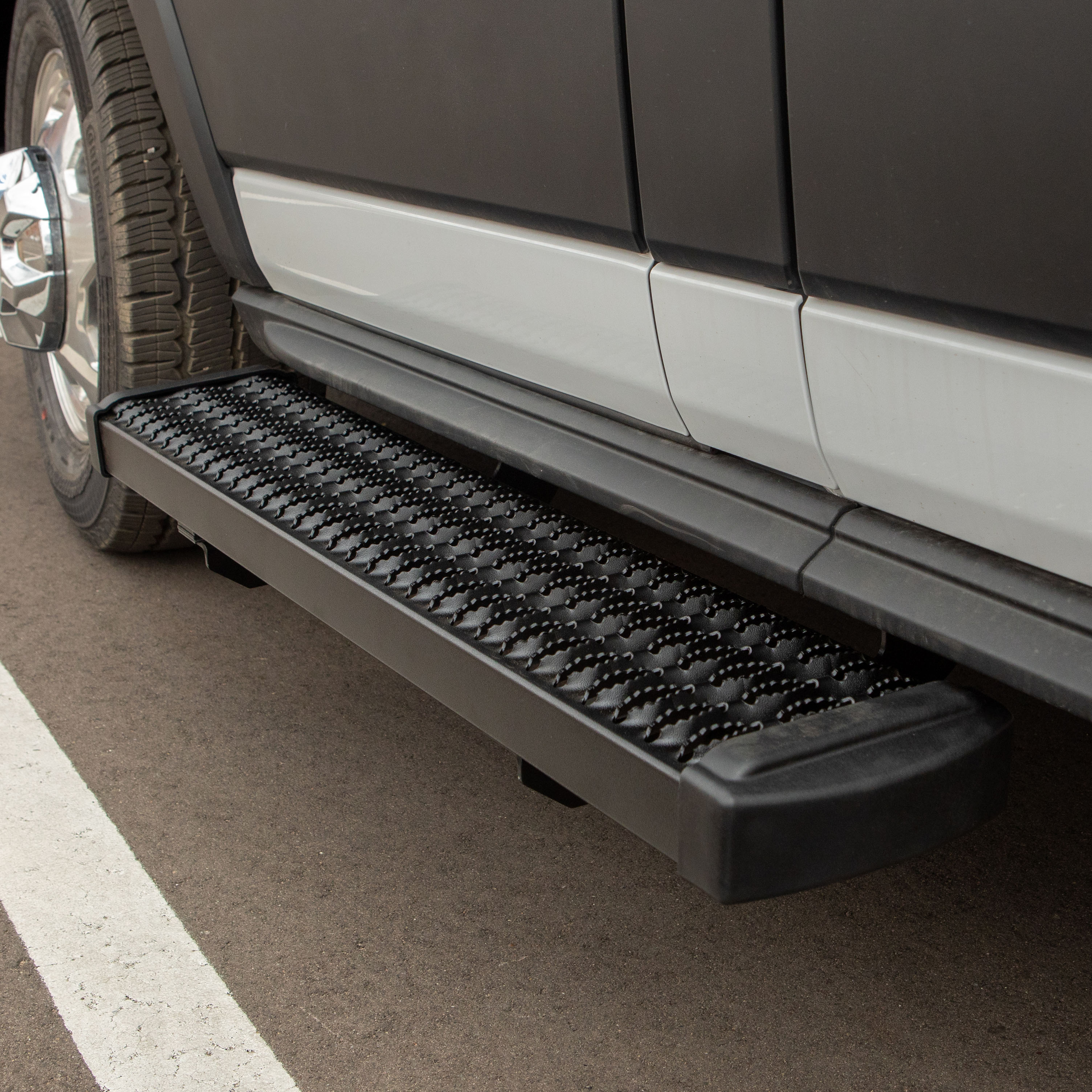 LUVERNE Grip Step 7" x 36", 100" Black Aluminum Running Boards, Select Ram ProMaster 415100-401477 thumbnail 1