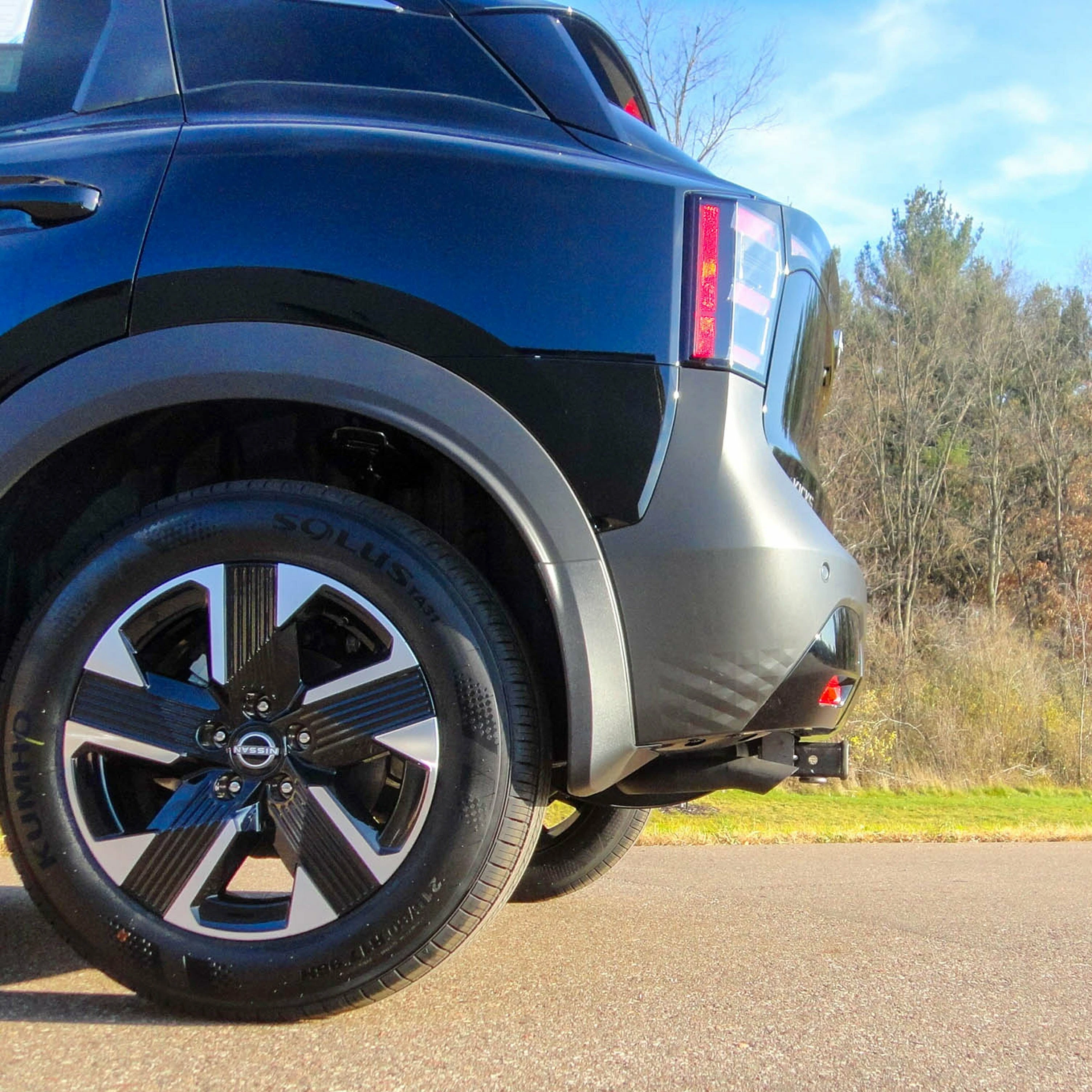 2025 Nissan Kicks All Class 3 Trailer Hitch, 2" Receiver + 2" Ball + 1-7/8" Ball Kit thumbnail 3