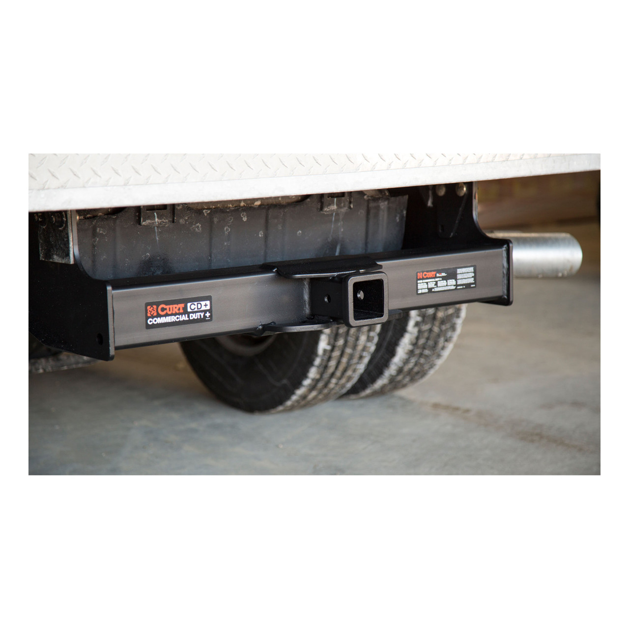 2005 - 2007 Ford F-350 Super Duty Cab & chassis with 34" frame width (O.D.) Curt 2-1/2" Class 5 Trailer Tow Hitch + 5-Flat Wiring Kit Tow Boat/Utility Trailer with Surge Brakes 15845 thumbnail 4