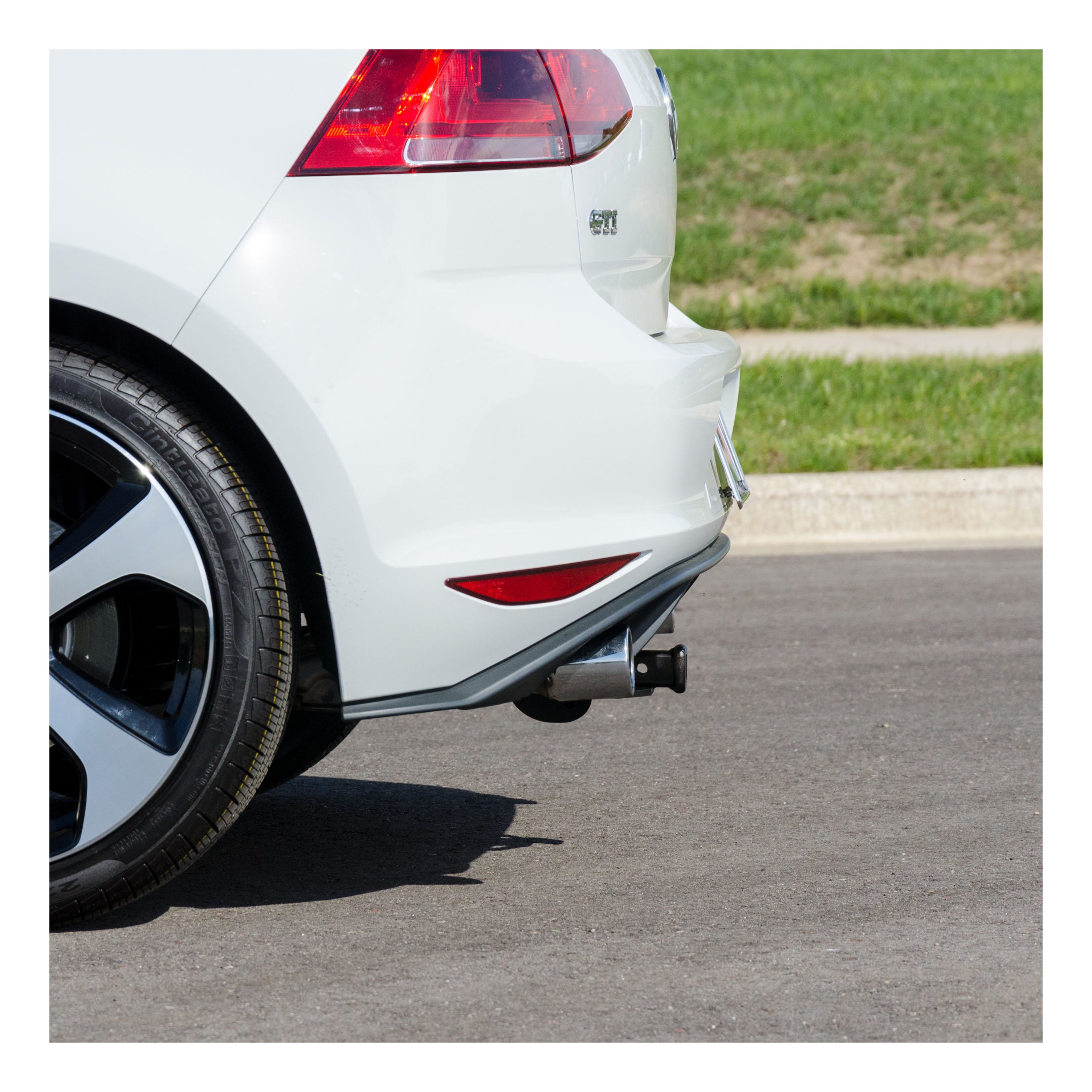 2015 - 2017 Volkswagen GTI Curt 1-1/4" Class 1 Trailer Tow Hitch + 5-Flat Wiring Kit Tow Boat/Utility Trailer with Surge Brakes 11412 thumbnail 9