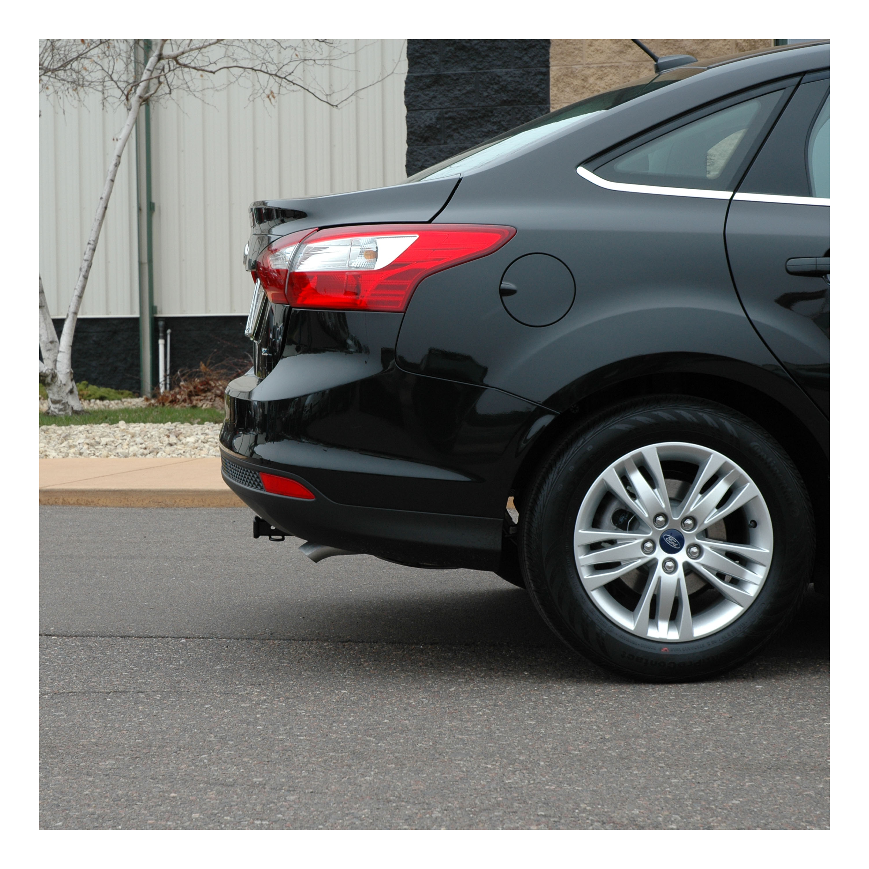 CURT Class 1 Trailer Hitch, 1-1/4" Receiver, Select Ford Focus Trailer Hitch thumbnail 7